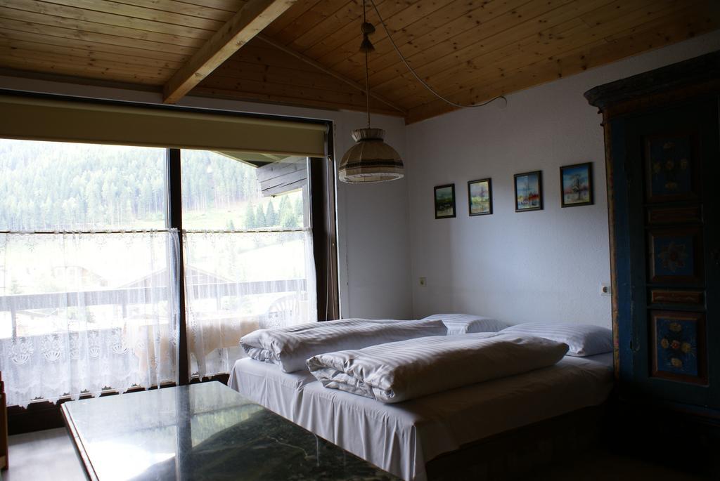 Haus Schuschnig Apartman Bad Kleinkirchheim Szoba fotó